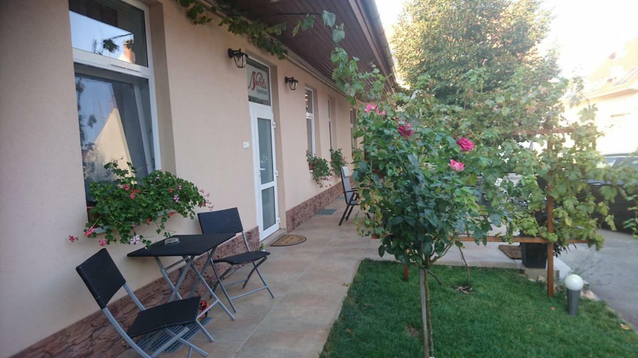 Nobilis Apartman Eger Exterior foto