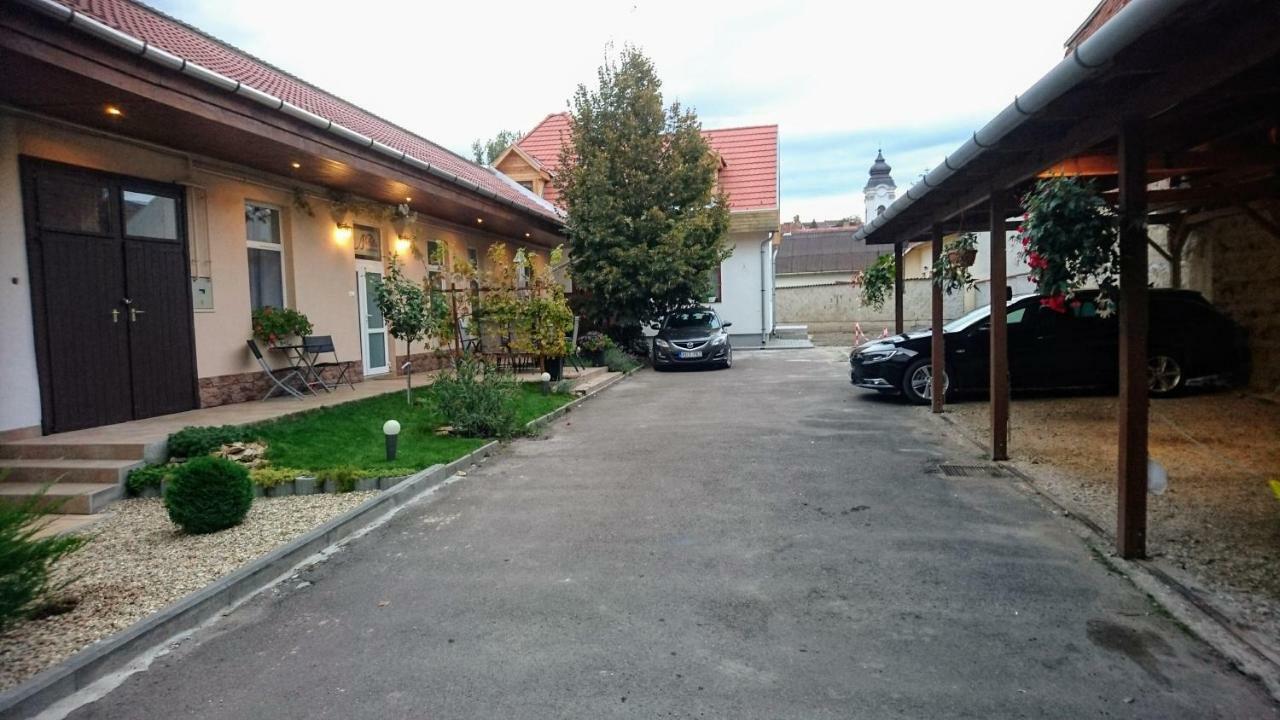Nobilis Apartman Eger Exterior foto